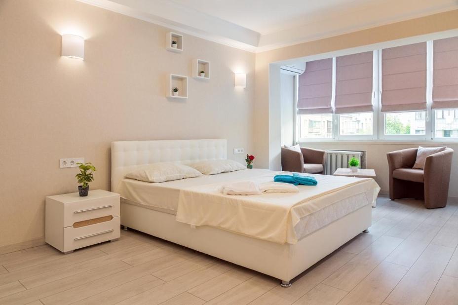 Квартира По Адресу Дружбы Народов 8А Kyiv Exterior photo